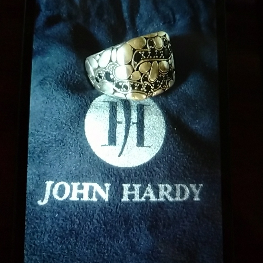 John Hardy Sterling Silver and Black Sapphire Ring - Picture 3 of 3